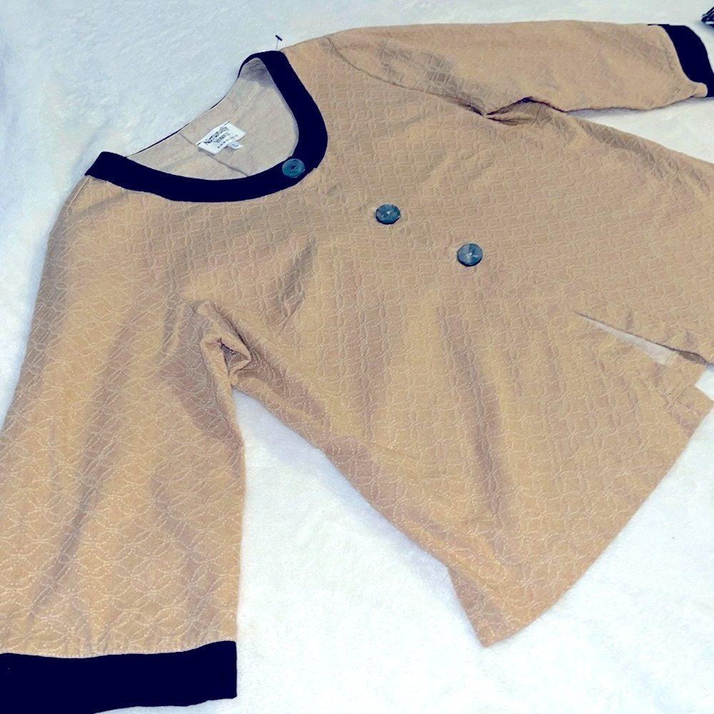 Naturally yours Honolulu 100% Cotton blouse New L made in Hawaii